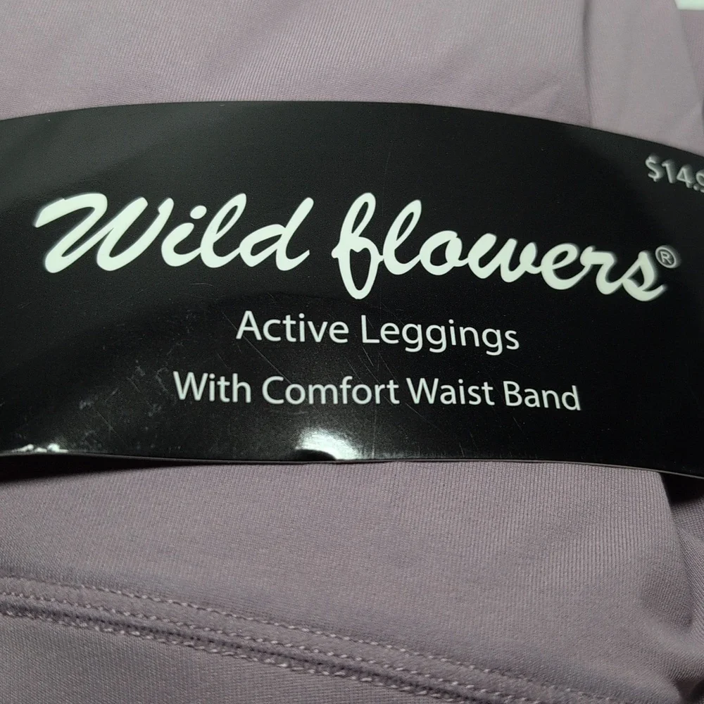 Wild Flowers Active Leggings in Lavender Small